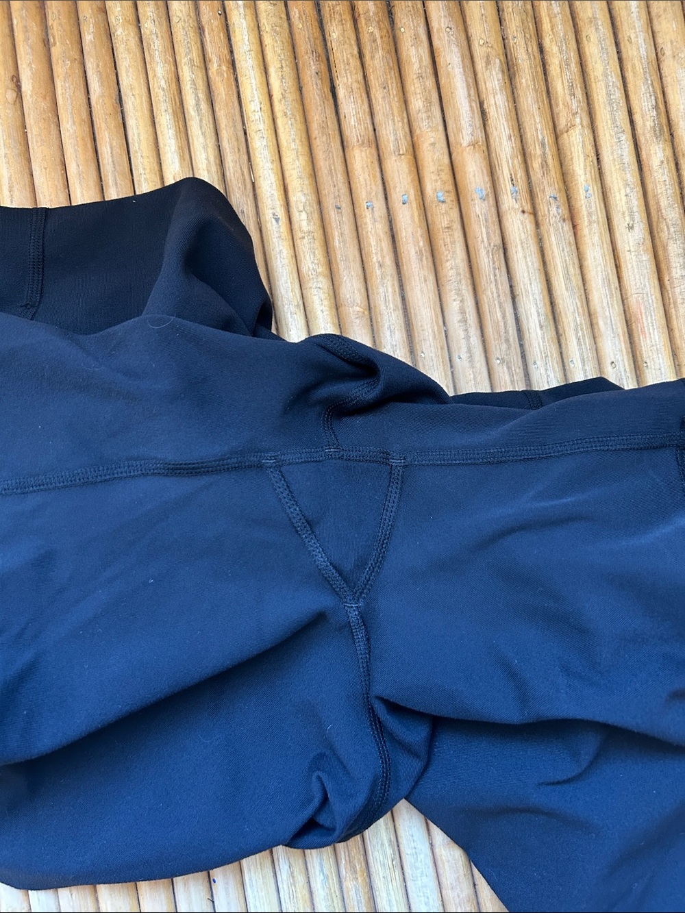 Fabletics Black Oasis High-Rise 6” Athletic Shorts with Side Pockets - Picture 5 of 6